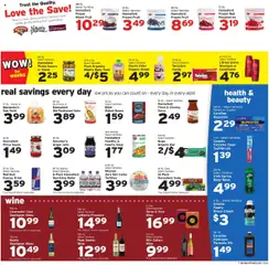Hannaford Weekly Ad - valid from 17.08.2025 | Page: 7 | Products: Pizza, Wine, Strawberries, Blueberries