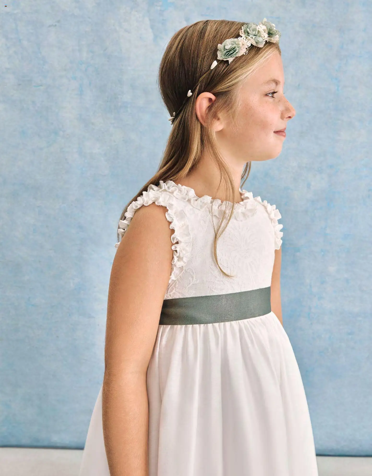 Nuevas ofertas de El Corte Inglés válidas en toda la República Mexicana desde el 20.11.2025. ¡Encuentra las mejores ofertas en El Corte Inglés catálogo Comuniones 2026! | Página: 45